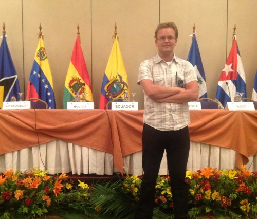 Geen presidenten aan de klaargezette tafels, maar wél uw correspondent 