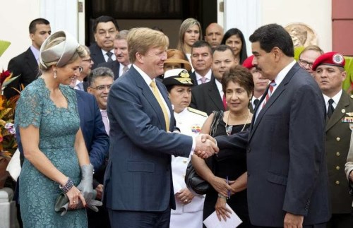 WA en Máxima bij Maduro